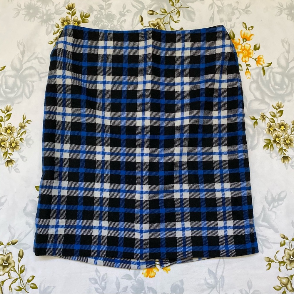 Talbots Size 8P Blue & Black Plaid Skirt